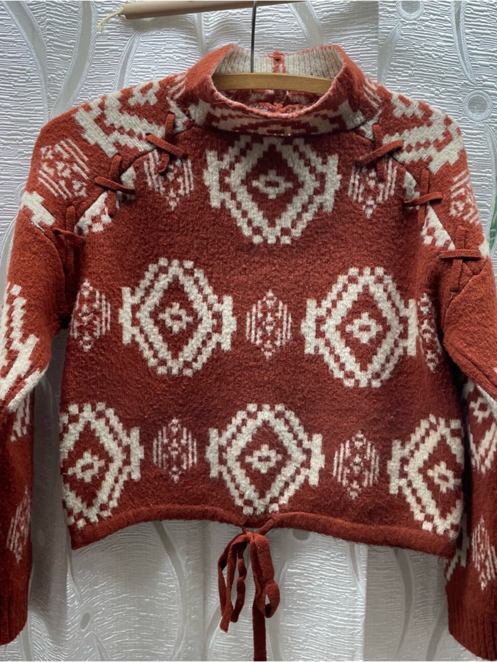No Boundaries Sweater Womens Small Rust Orange Southwestern Cropped Tie Back Hem